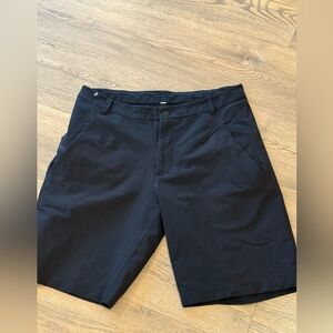 Lululemon Athletica Men’s black shorts - 34